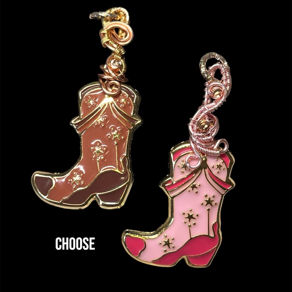 🌈stunning cowgirl boot pendant -charm/wire wrapped-pick pink or brown